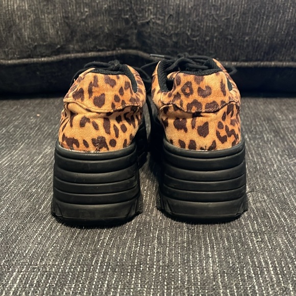 Forever 21 - Platform Shoe in Cheetah Print - Size ? - Picture 2 of 6